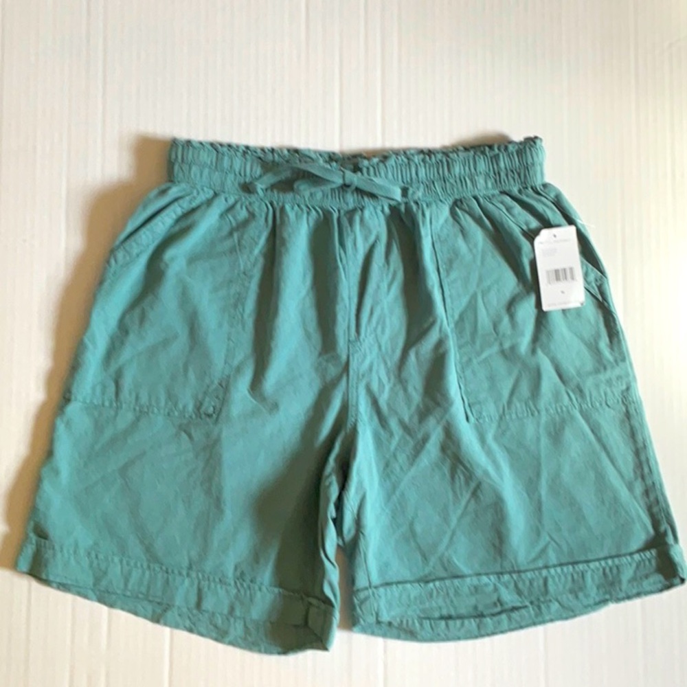 Shorts new with tag medium
